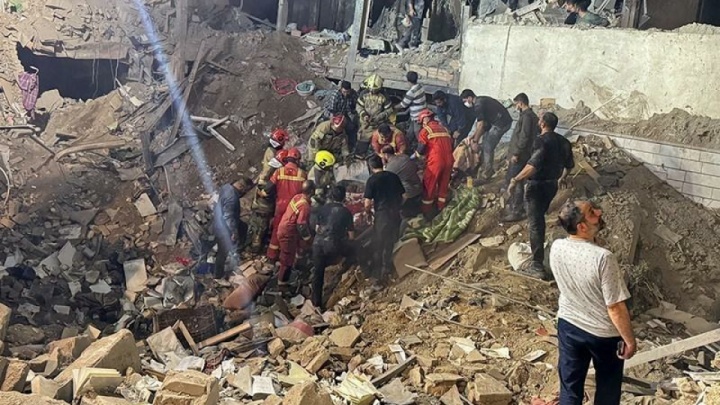 آواربرداری در محله نارمک تهران ادامه دارد