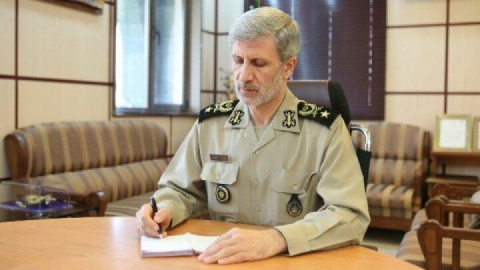 سرلشکر حاتمی: ارتش ضربات موثر و قاطع به اسرائیل خواهد زد