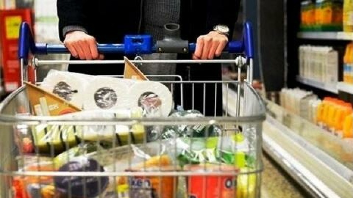 گرانفروشی مغازهداران و فروشندگان را گزارش دهید
