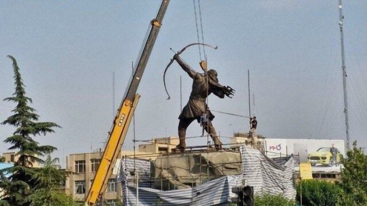 مجسمه آرش کمانگیر رونمایی شد