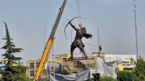 مجسمه آرش کمانگیر رونمایی شد