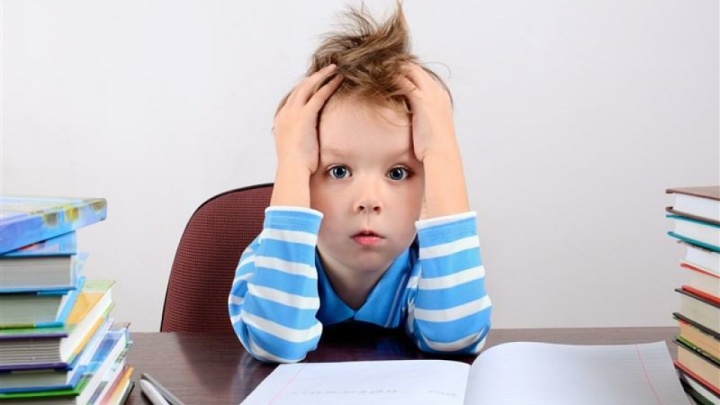 علائم اضطراب و آسیب روانی در کودکان/ توصیههایی به والدین برای حفظ آرامش کودکان