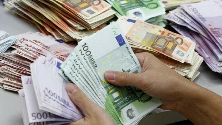 حفظ ثبات در بازار ارز تجاری