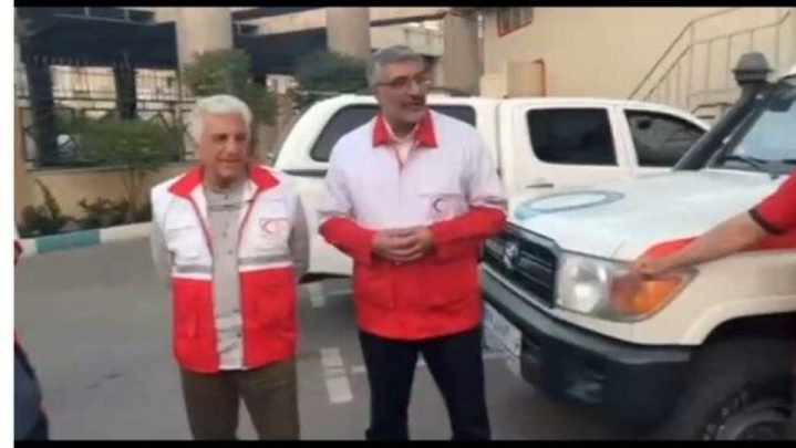 حضور رضا کیانیان در جمع امدادگران هلال احمر+ ویدئو