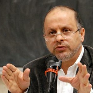 اکبر گنجی