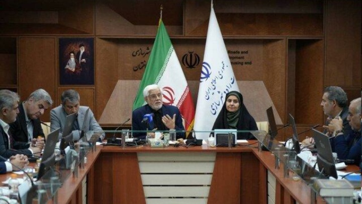 عارف: نمی‌توان با ایران و ایرانی درگیر شد/ لزوم برنامه‌ریزی برای بازگشت حجاج