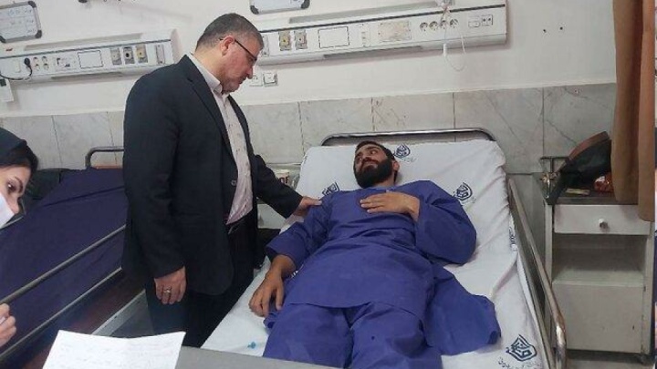 عیادت رئیس سازمان پزشکی قانونی از مجروحین حمله اسراییل به زندان اوین