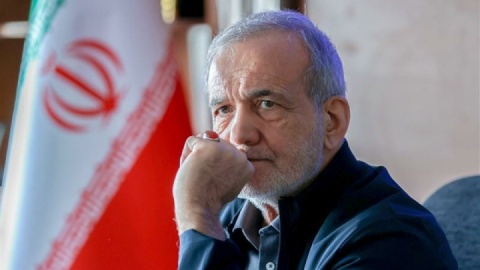 دشمنان با طمع به اختلافات داخلی دست به اقدام نظامی زدند