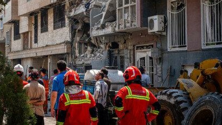 خدمات رایگان به اماکن آسیب‌دیده از تجاوز صهیونیستی/ بازسازی واحدها طبق دستورالعمل زلزله