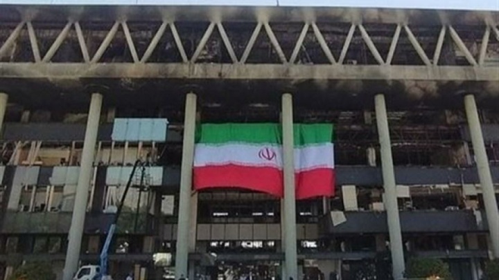 مستند ساختمان شیشهای باید ساخته شود