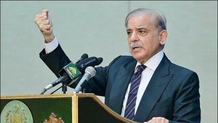 پاکستان در طول جنگ قاطعانه در کنار ایران ایستاد