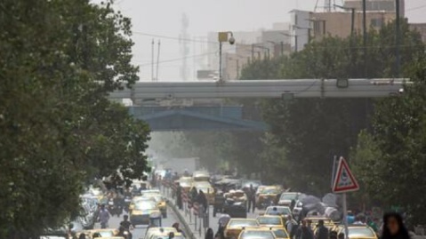 افزایش نسبی دما و وزش باد شدید در تهران