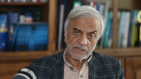 باید انقلابی باشیم و انقلابی عمل کنیم