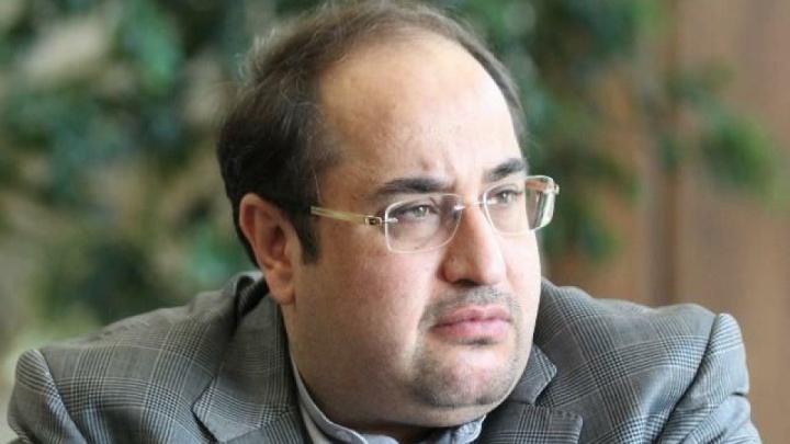 بزرگان بازار بزرگی کنند
