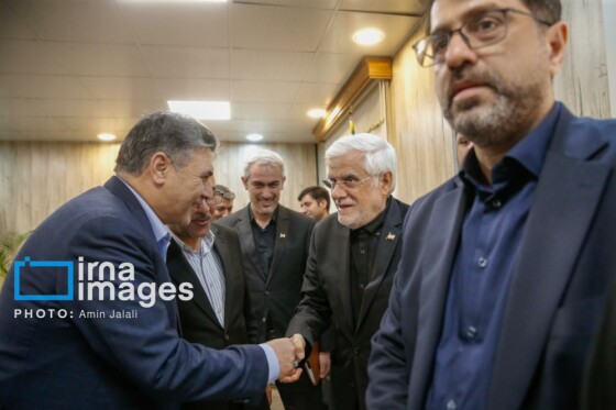 بازدید معاون اول رئیس جمهور از گمرک مهرآباد