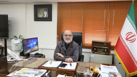 مداحی متفاوت محمود کریمی ضرورت جامعه؛ رادیو محرم پدافند فرهنگی است