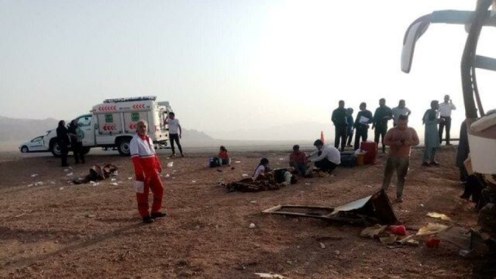 واژگونی اتوبوس در جاده انار به مهریز یزد ۳۱ مصدوم برجا گذاشت