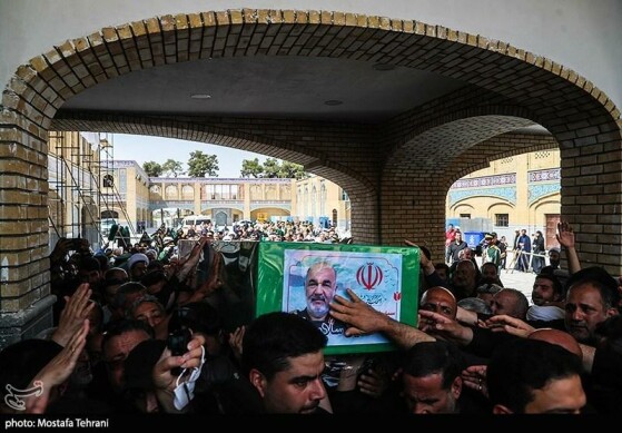 تشییع و خاکسپاری پیکر شهید «حسین سلامی» در حرم عبدالعظیم (ع)