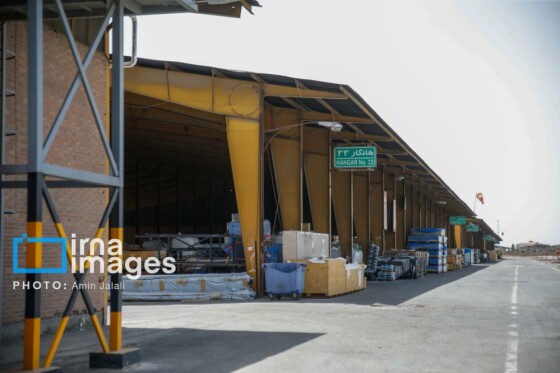 بازدید معاون اول رئیس جمهور از گمرک مهرآباد