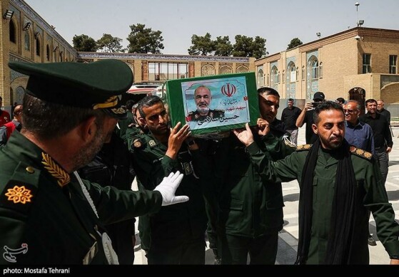 تشییع و خاکسپاری پیکر شهید «حسین سلامی» در حرم عبدالعظیم (ع)