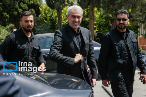 بازدید معاون اول رئیس جمهور از گمرک مهرآباد