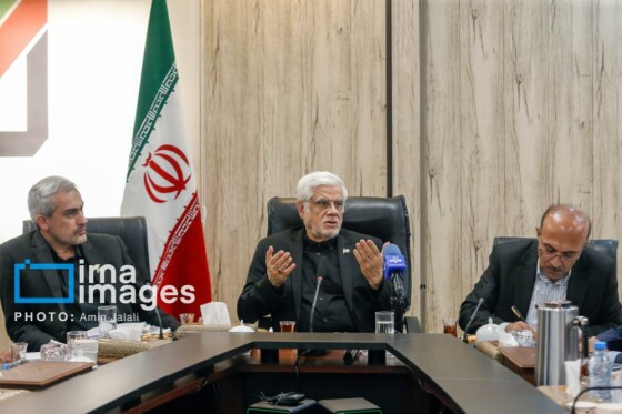 بازدید معاون اول رئیس جمهور از گمرک مهرآباد