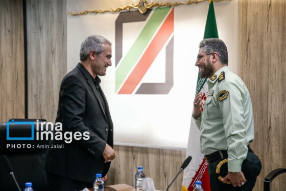 بازدید معاون اول رئیس جمهور از گمرک مهرآباد