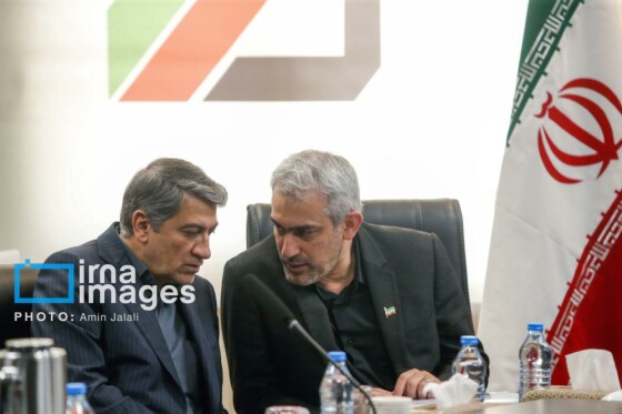 بازدید معاون اول رئیس جمهور از گمرک مهرآباد