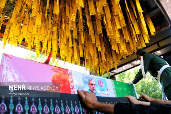 تشییع پیکر شهید ایزدی(حاج رمضان) در سنقر و کلیایی کرمانشاه