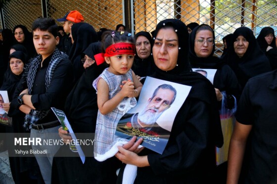 تشییع پیکر شهید ایزدی(حاج رمضان) در سنقر و کلیایی کرمانشاه