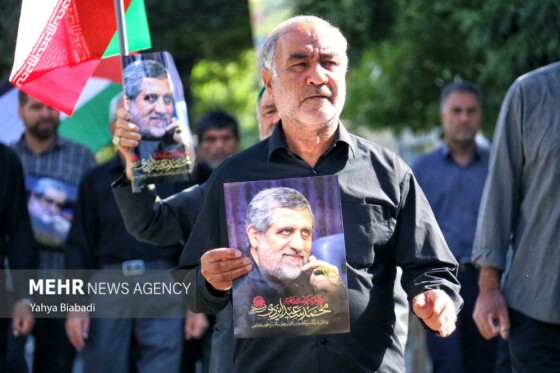 تشییع پیکر شهید ایزدی(حاج رمضان) در سنقر و کلیایی کرمانشاه