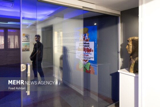 نمایشگاه کارتون و کاریکاتور پوزهبند