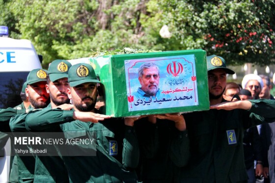 تشییع پیکر شهید ایزدی(حاج رمضان) در سنقر و کلیایی کرمانشاه