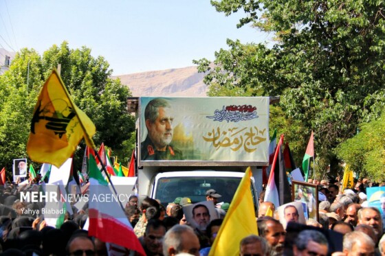 تشییع پیکر شهید ایزدی(حاج رمضان) در سنقر و کلیایی کرمانشاه
