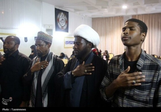 عزاداری نیجریهایها در حرم مطهر حضرت معصومه(س)