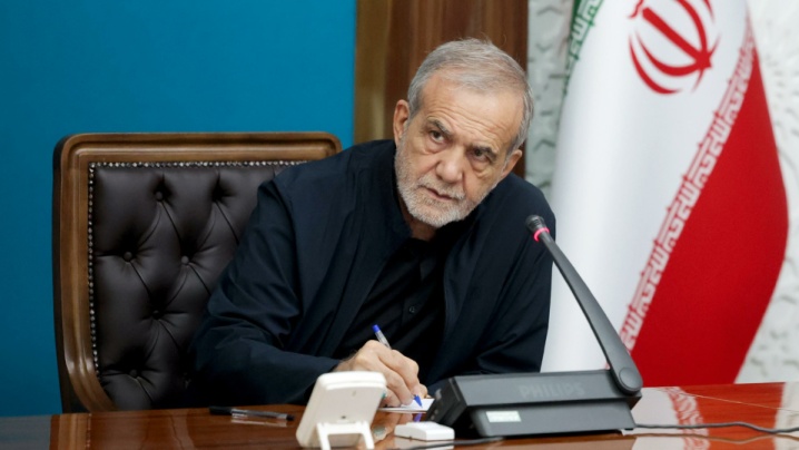پزشکیان: نباید عدهای فکر کنند عقل کل هستند و همه چیز را فقط آنها میفهمند