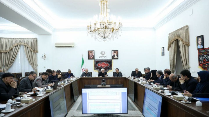 عارف: هرگونه افزایش قیمت کالا و خدمات تا اطلاع ثانوی ممنوع است
