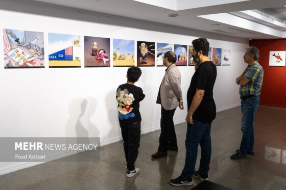 نمایشگاه کارتون و کاریکاتور پوزهبند