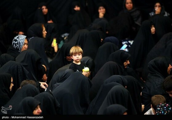 عزاداری اباعبدالله الحسین(ع) در حسینیه سادات اخوی