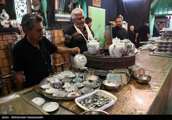 عزاداری اباعبدالله الحسین(ع) در حسینیه سادات اخوی