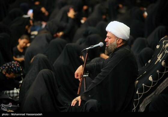 عزاداری اباعبدالله الحسین(ع) در حسینیه سادات اخوی