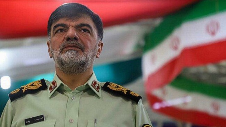 همکاری مردم توطئه‌های دشمن را خنثی کرد