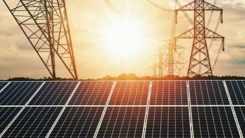 شتاب تهران در مسیر توسعه انرژی خورشیدی