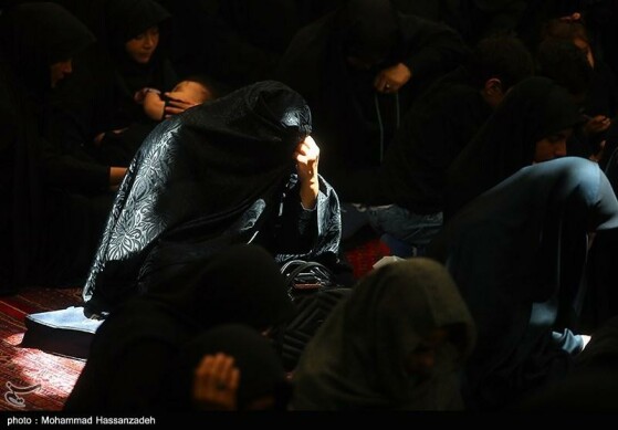 عزاداری اباعبدالله الحسین(ع) در حسینیه سادات اخوی