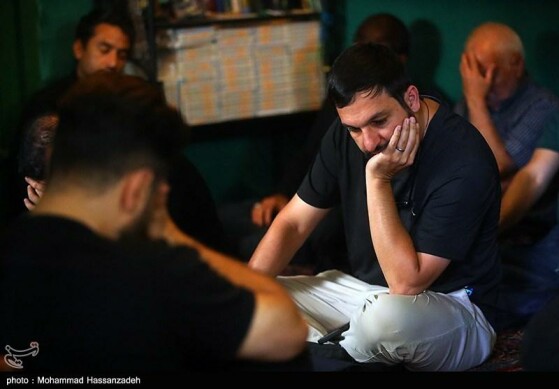 عزاداری اباعبدالله الحسین(ع) در حسینیه سادات اخوی