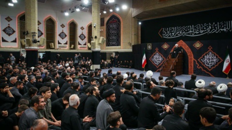 مراسم عزاداری حضرت اباعبدالله الحسین(ع) در حسینیه امام خمینی(ره) برگزار شد