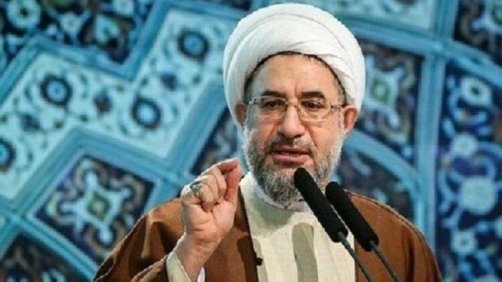 تهدید رهبری توسط ترامپ اقدام علیه اسلام است/مسلمانان سکوت نخواهند کرد