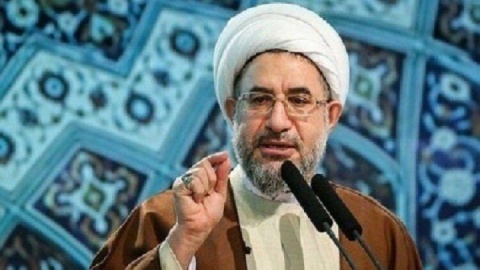 تهدید رهبری توسط ترامپ اقدام علیه اسلام است/مسلمانان سکوت نخواهند کرد