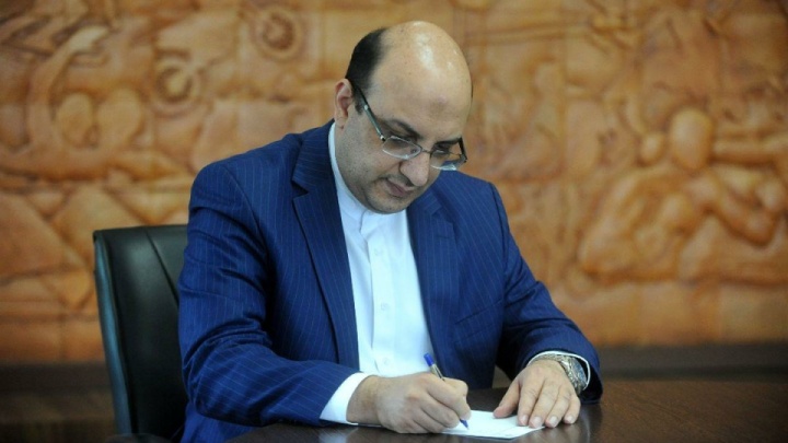 دنیا باید بداند که ما ایستاده‌ایم