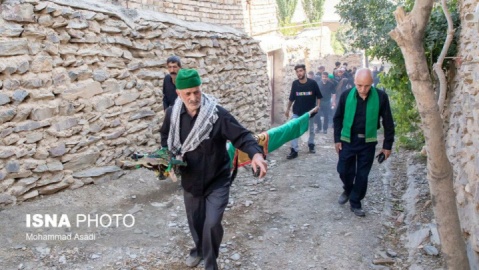 گزارش تصویری/ آیین سنتی علم‌گردانی در روستای تاریخی هزاوه